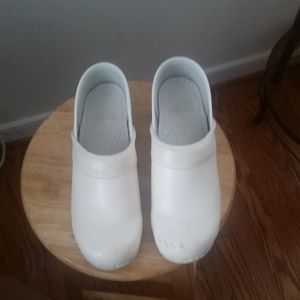 Dansko white size  38